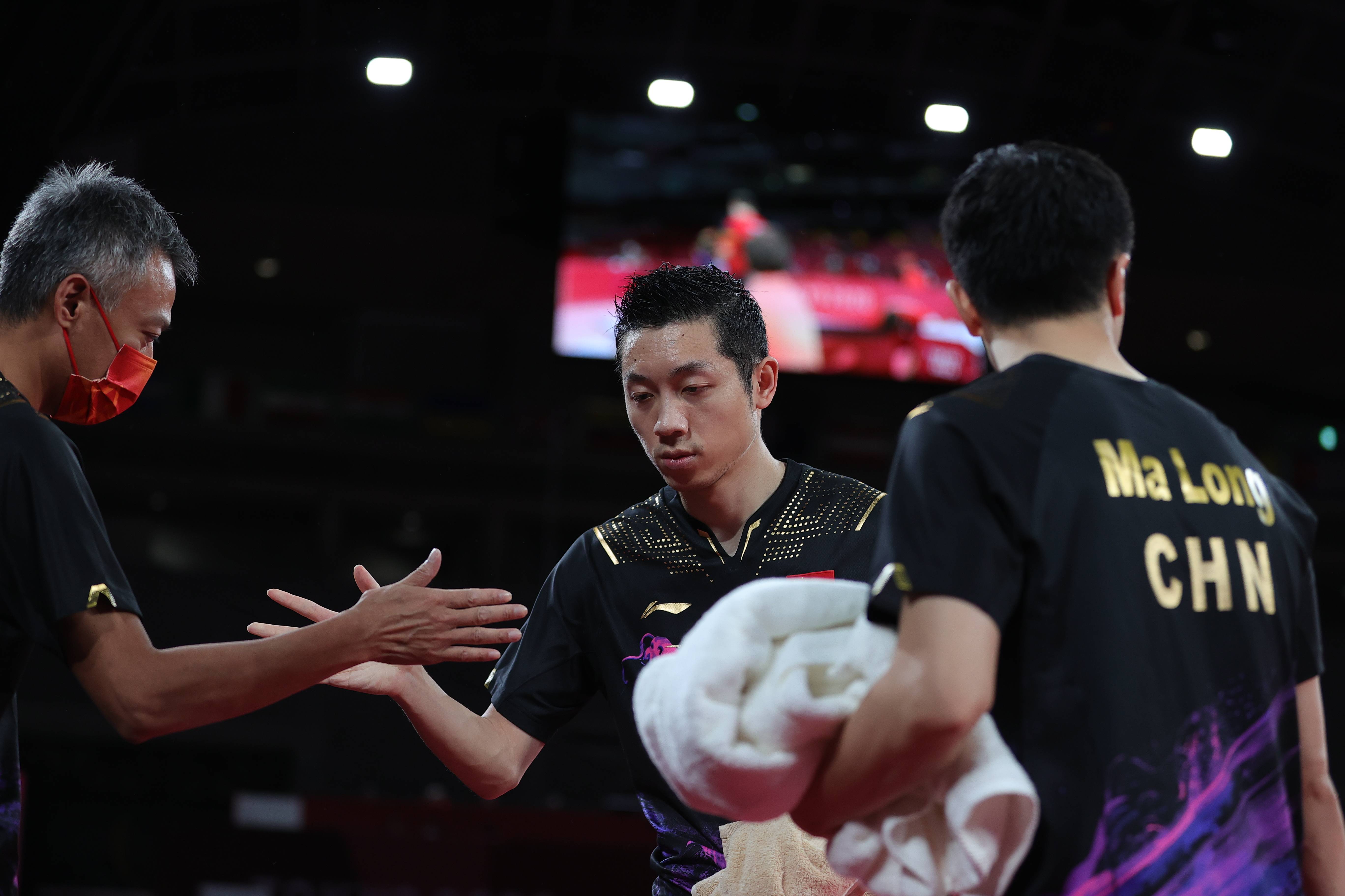 爱游戏在线-德国队逆转中国队，许昕扛起全队