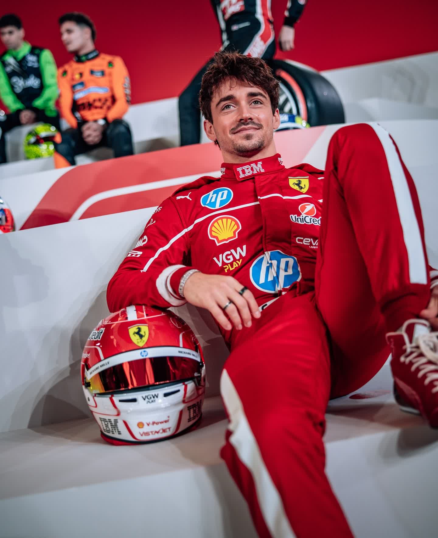 爱游戏入口-雷诺车队完胜索伯车队，皮亚斯特里惊艳四座