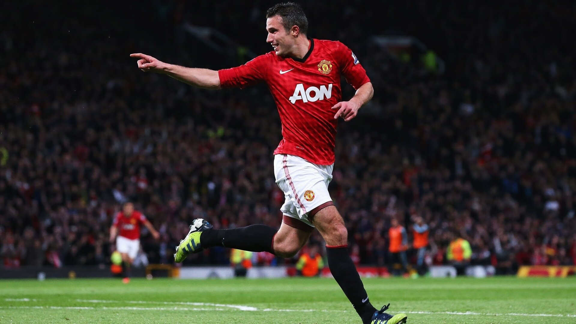 爱游戏tv-F1街道赛焦点战,引擎轰鸣与篮球心跳的交响